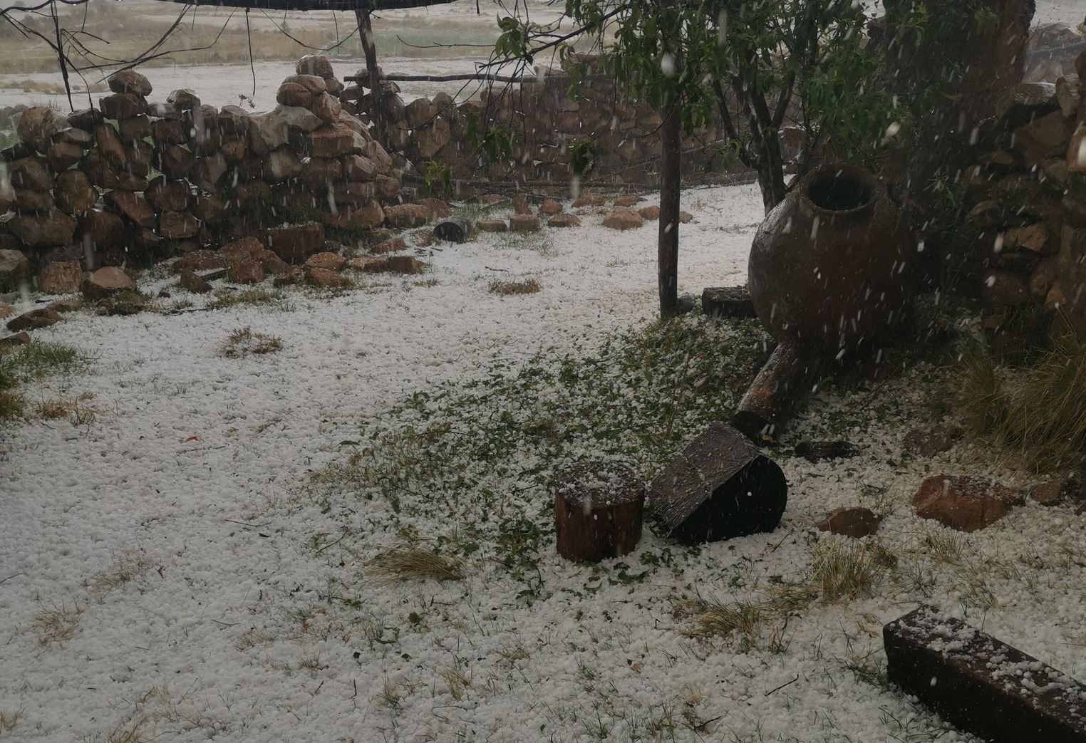 Granizada y lluvias causan destrozos en cuatro municipios de Cochabamba