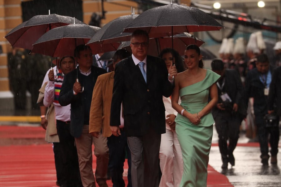 Paz agradeció a la Pachamama por la lluvia que cayó en la ciudad de La Paz como signo de buen augurio