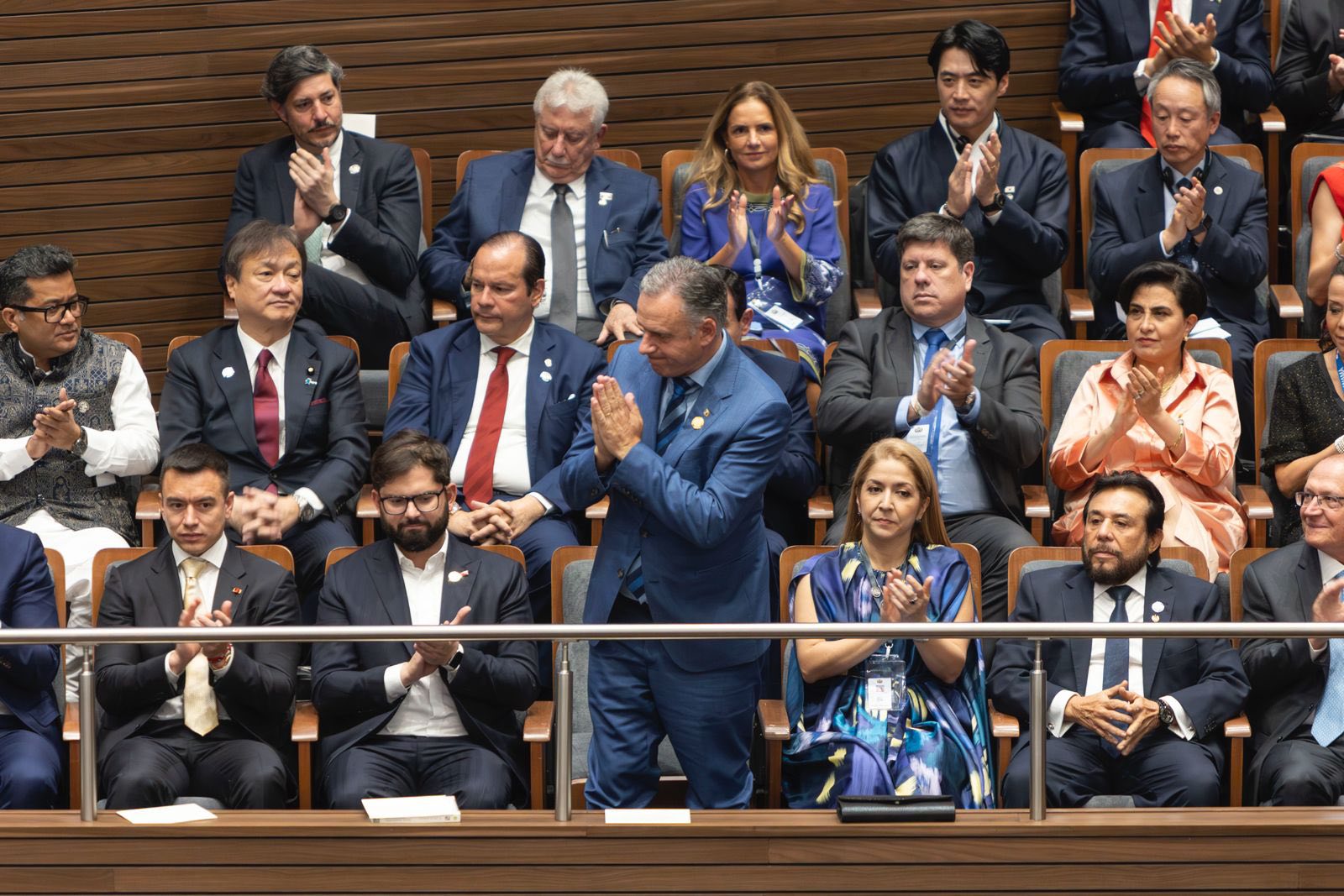 Orsi desea éxitos a Paz y compromete trabajo para reforzar los lazos Uruguay-Bolivia