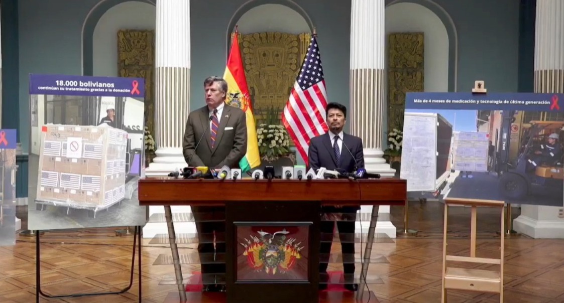 EEUU dona a Bolivia medicamentos y equipos para diagnóstico de VIH valuados en $us 700.000