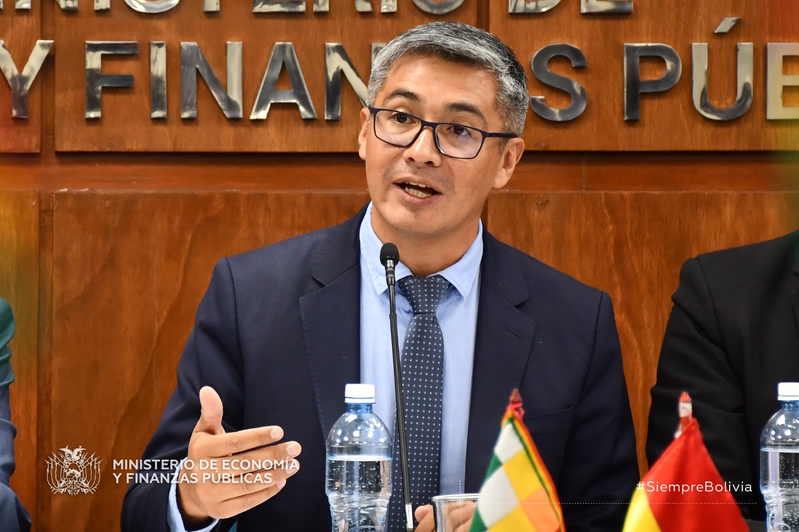 Economía audita deuda no registrada de más de Bs 7.000 millones en el gobierno de Arce