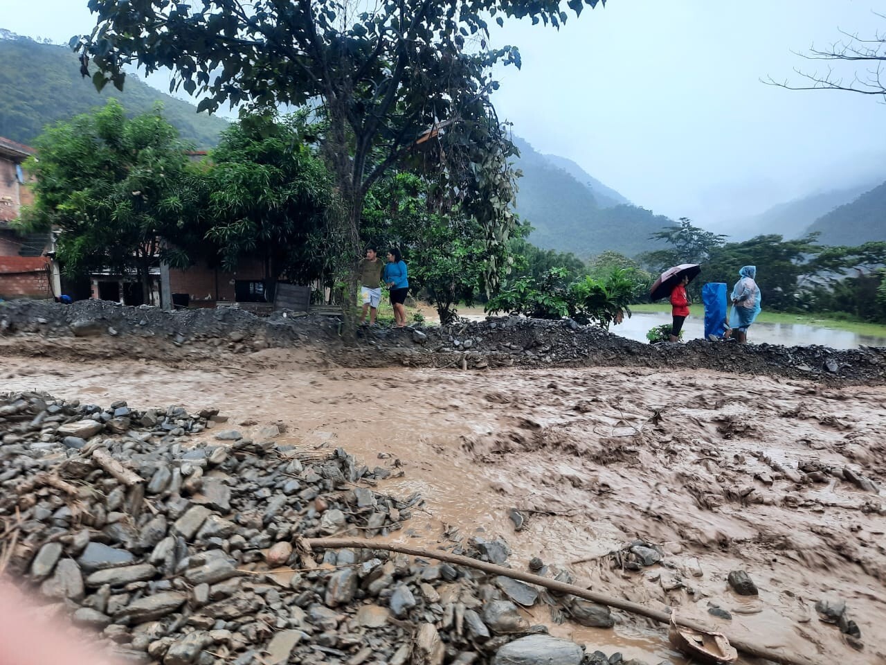 Mazamorra dejó más de 50 familias damnificadas en La Asunta; Alcaldía clama por ayuda para salvar viviendas