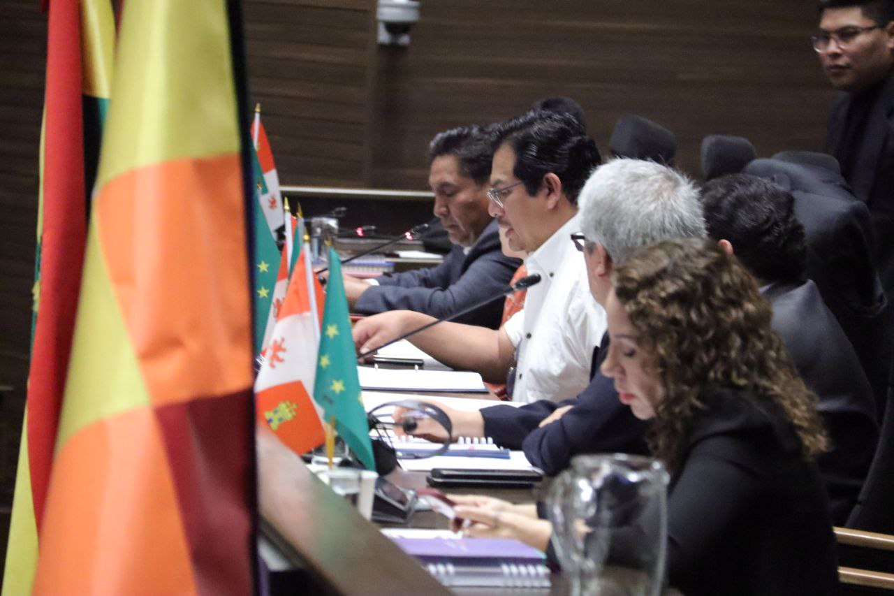 En Diputados presentan tres proyectos de ley para la selección y designación de vocales del TSE