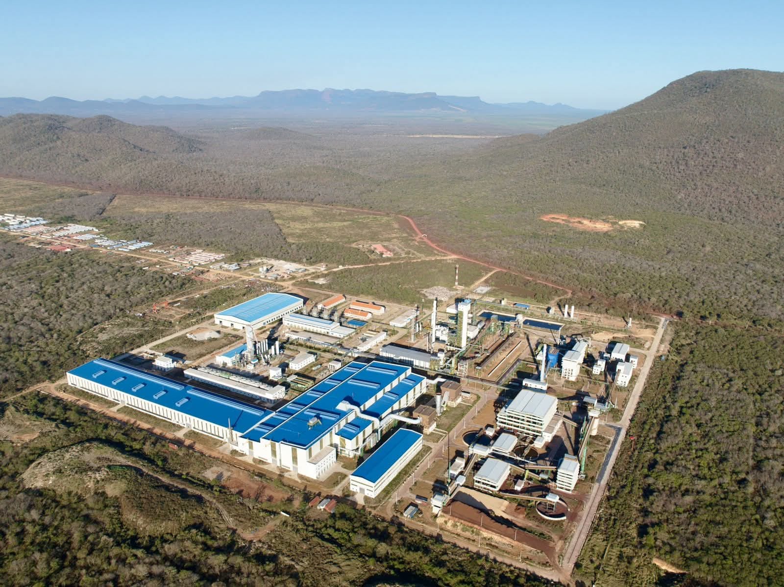 Aclaran que la Siderúrgica del Mutún no está paralizada, se espera la llegada de insumos