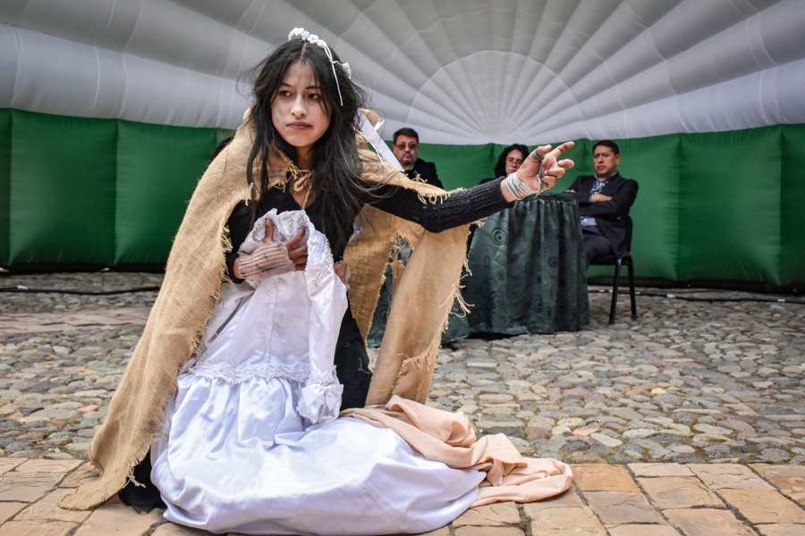 Concurso “Cuenta Leyendas” premia con medias becas universitarias a tres estudiantes en Potosí