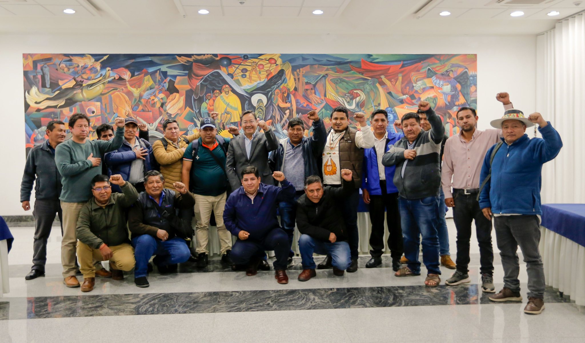 El presidente y Confederación de Interculturales evalúan la coyuntura y desafíos del país