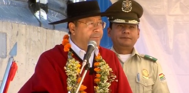 Arce asegura que cada obra entregada es una derrota del boicot y de la antipatria