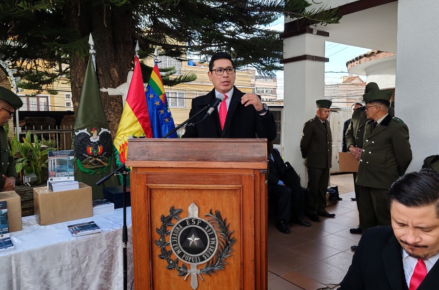 Procuraduría entrega el Cuadernillo de Jurisprudencia de la CIDH a la Universidad Policial