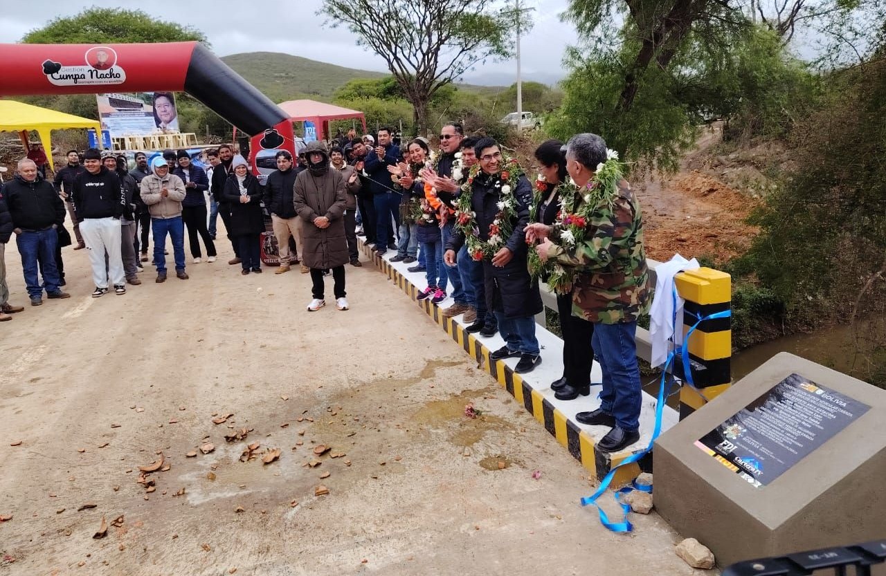 En Vallegrande entregan un puente vehicular que beneficiará a más de 90 familias productoras