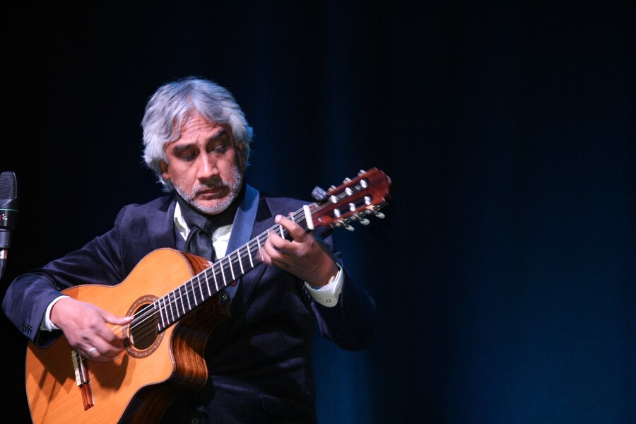 Francia honra al “embajador de la cueca”: Willy Claure será nombrado Caballero de la Orden de las Artes y las Letras