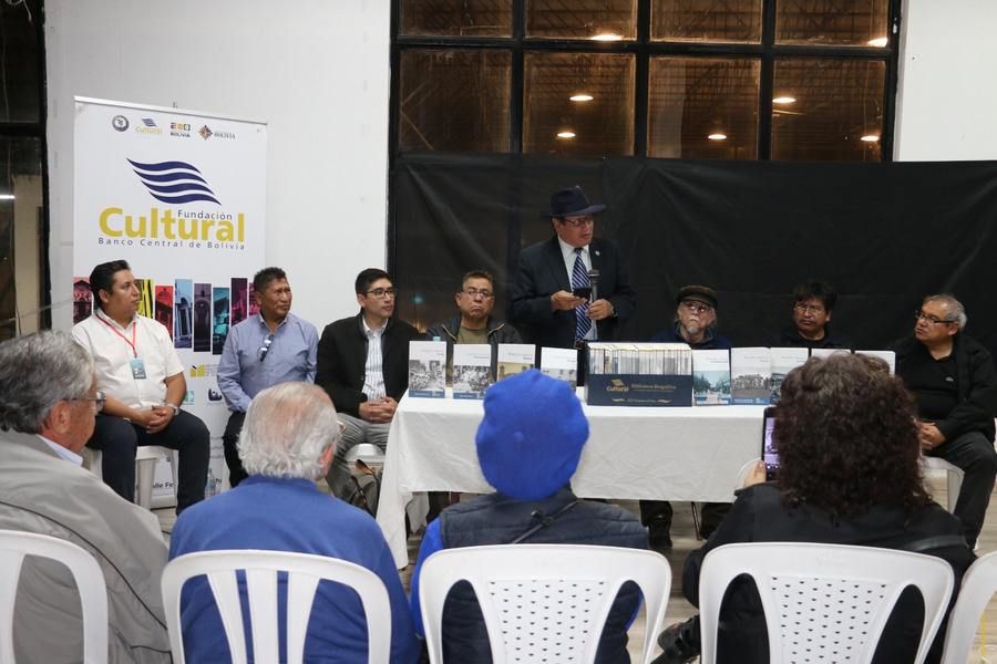 Biblioteca Biográfica del Bicentenario presenta 25 volúmenes dedicados a héroes y heroínas culturales