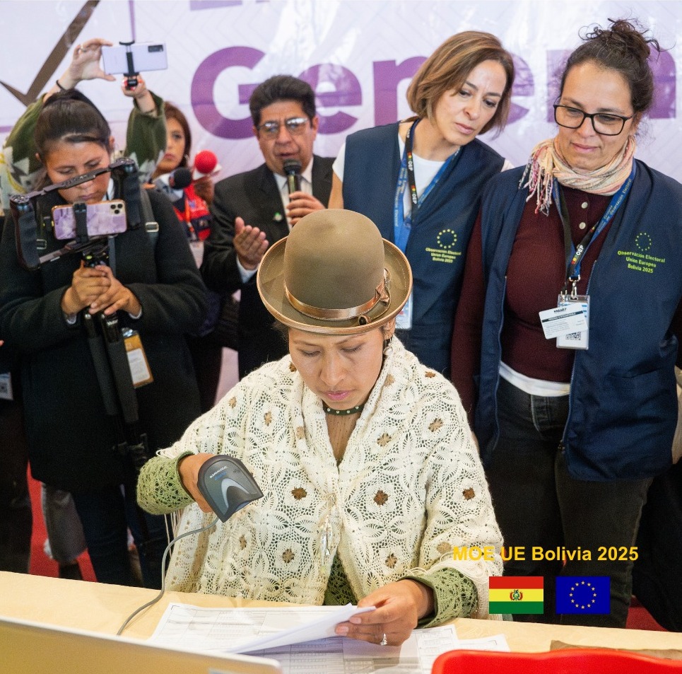 Tribunales electorales realizan simulacro del cómputo oficial para el balotaje