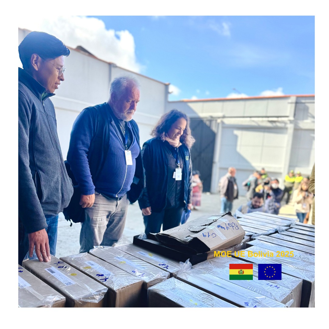 Empieza distribución de maletas electorales para el balotaje en zonas rurales del departamento de La Paz