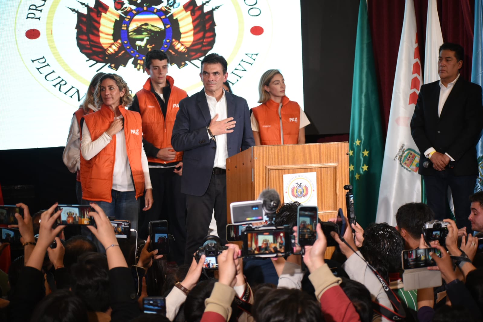 El Presidente electo llama a la unidad en el Legislativo y anuncia apoyo de EE.UU. para garantizar el combustible 