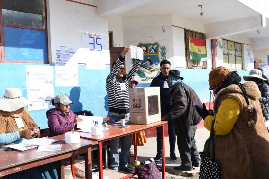 TSE califica de positiva la jornada electoral