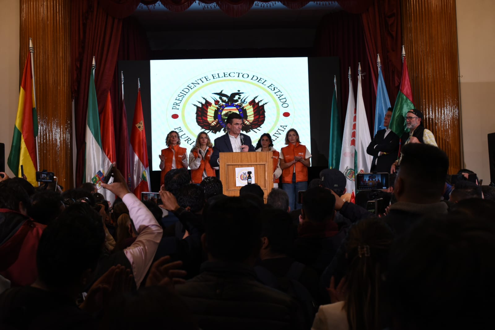 El PDC aguarda la firma del Decreto Supremo para formalizar el traspaso de mando y anuncia reestructuración gubernamental 