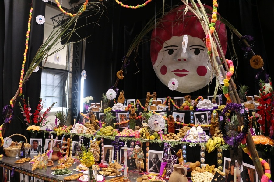 Gobierno evalúa trasladar feriado de Todos Santos y proyecta Bs 80 millones de movimiento económico