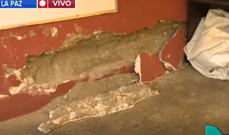 Padres de familia de la unidad educativa San José exigen al alcalde Arias la construcción de nuevas aulas