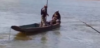 Buscan a una persona arrastrada por la corriente del río Ichoa en Entre Ríos, Cochabamba