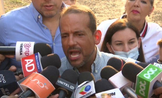 Fiscalía determina sobreseimiento a favor de Luis Fernando Camacho en el caso “Notaría”