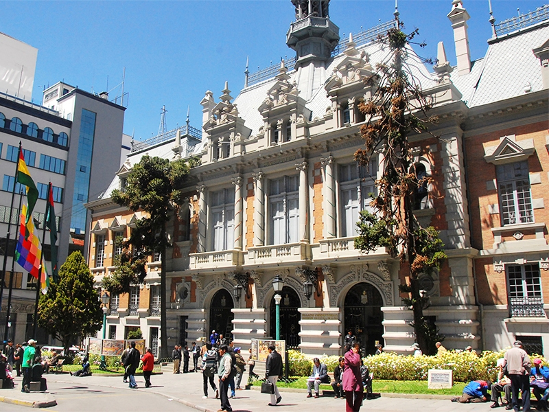 Al menos cinco obras estratégicas para La Paz quedan postergadas hasta 2026