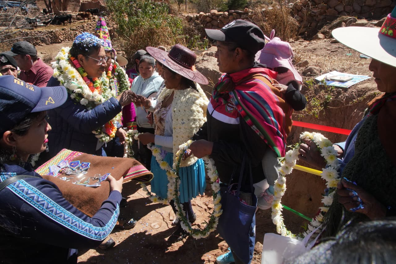 Presidente destaca continuidad de políticas sociales pese a dificultades económicas