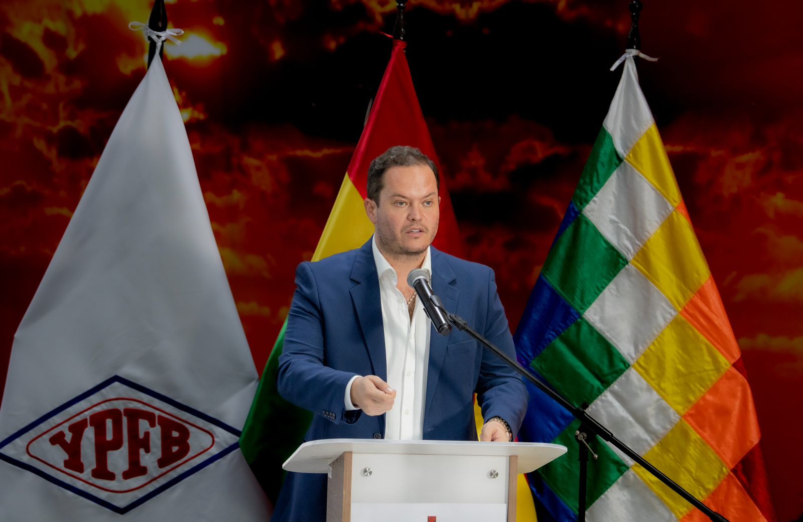 Dorgathen desmiente rumores sobre su viaje y afirma que regresará al país el jueves