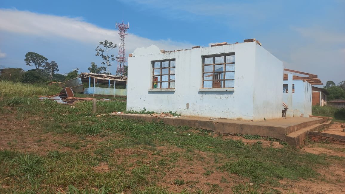 Presidente anuncia reconstrucción de unidad educativa afectada por vientos huracanados en Bella Flor, Pando