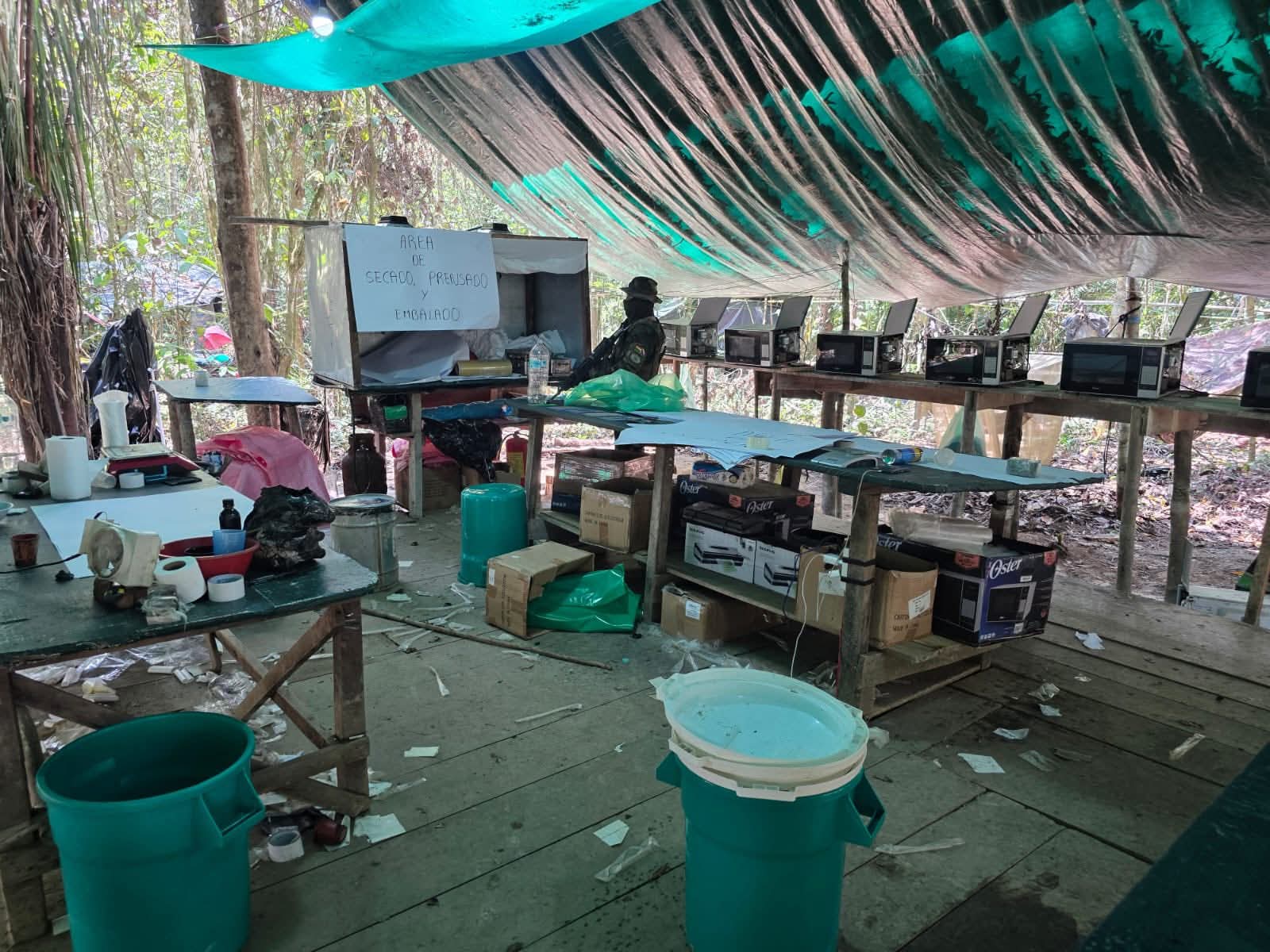 Destruyen un laboratorio de cristalización y purificación de cocaína en Villa Tunari, hay un aprehendido