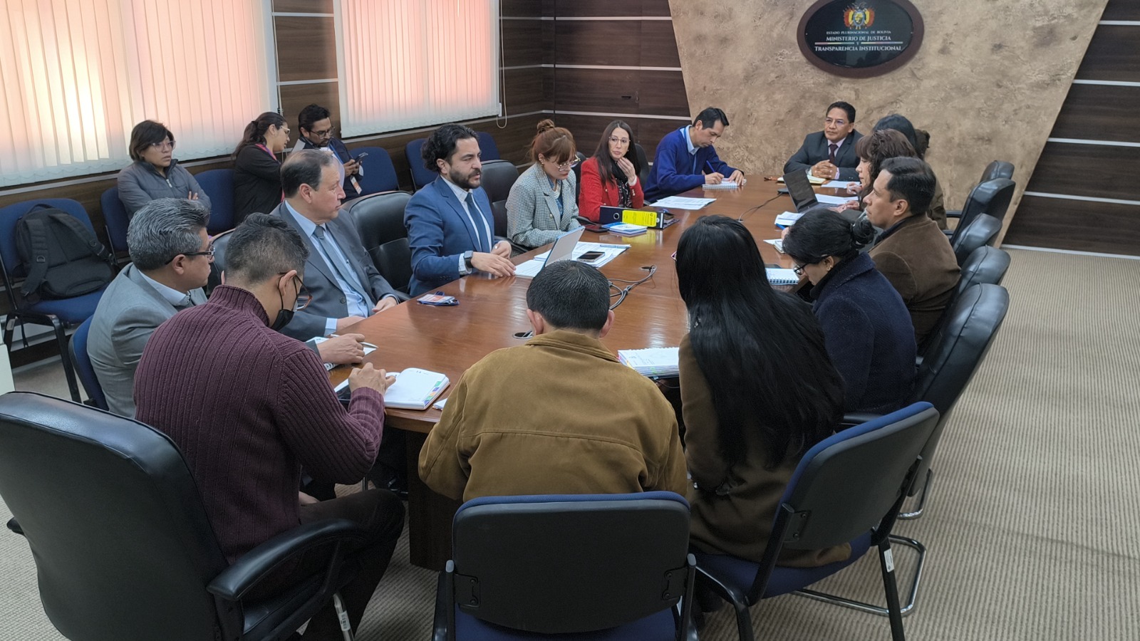 Gobierno actualizará precios referenciales de medicamentos, Cifabol destaca compromiso