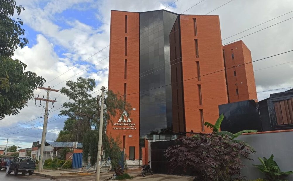 Fiscalía admite denuncia por corrupción en compra de inmueble para la Aduana