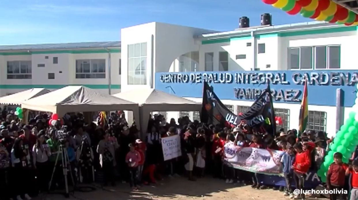 En Yamparáez entregan centro de salud de Bs 5,2 millones, 40 viviendas sociales y un atajado