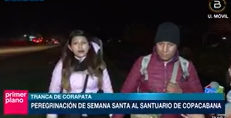 Feligreses inician ‘Semana Santa’ con tradicional caminata rumbo a Copacabana