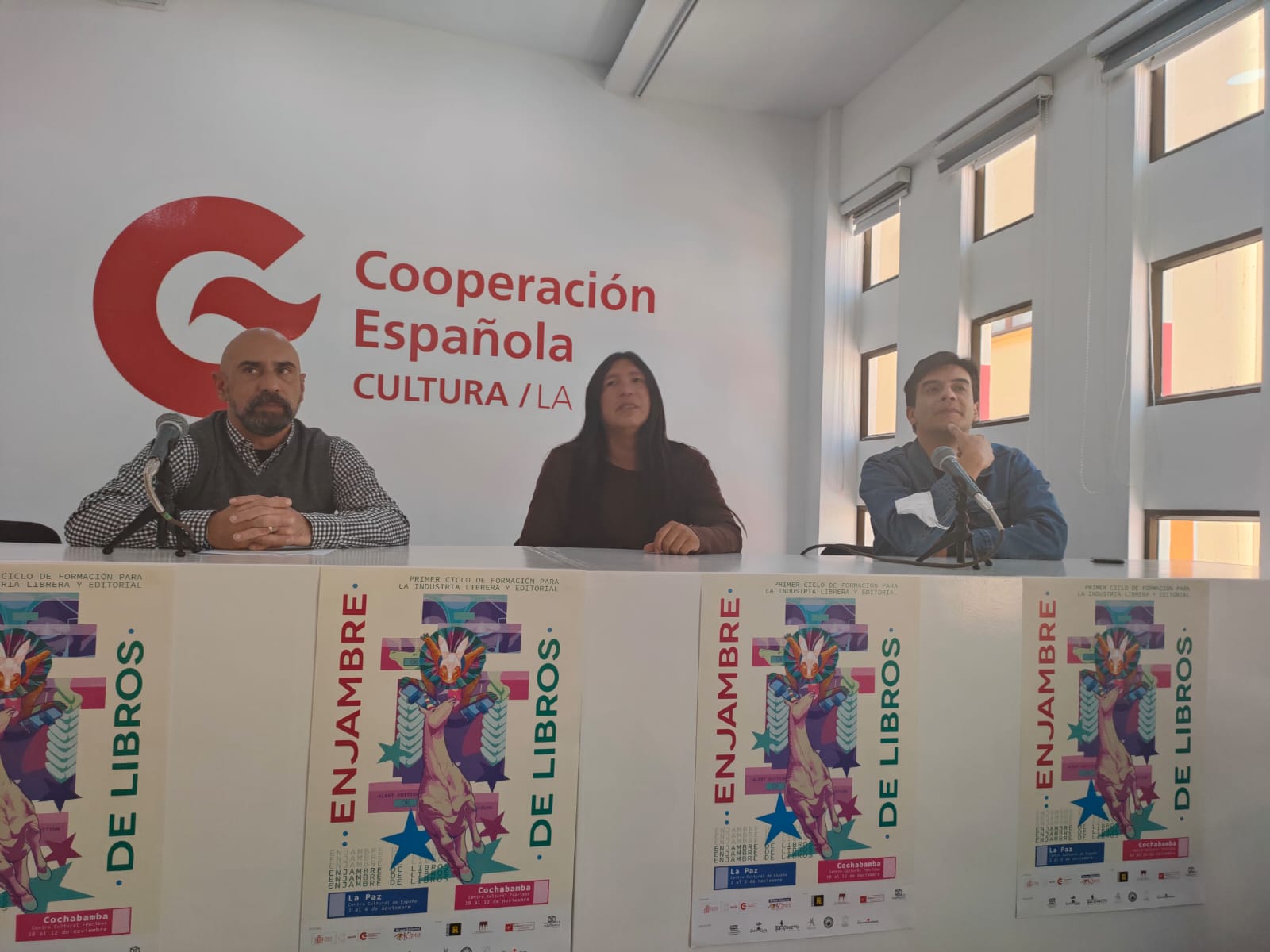 Enjambre de Libros oferta en La Paz literatura, música y talleres de formación