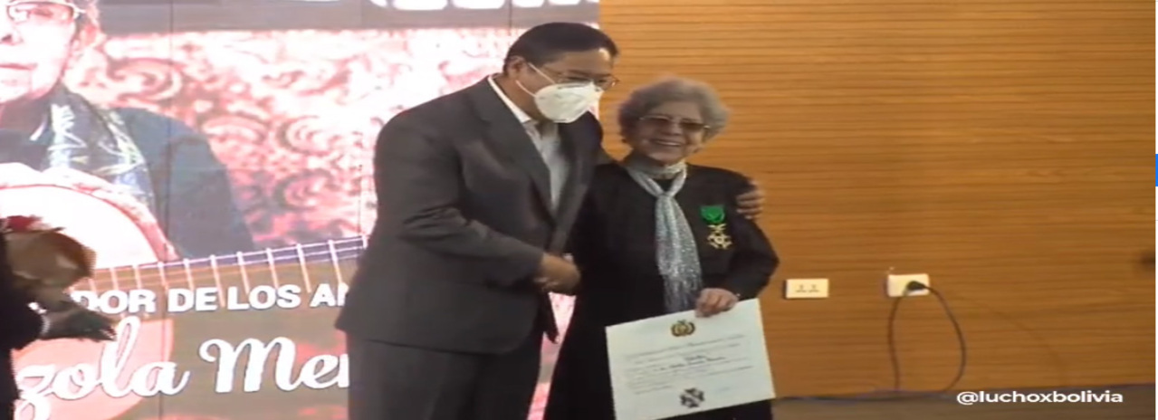 Matilde Casazola recibe el Cóndor de los Andes por su trayectoria artística y aporte a la cultura