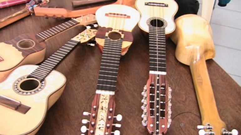 Presidente recuerda el Día Nacional del Charango y envía un cálido abrazo a los cultores del instrumento