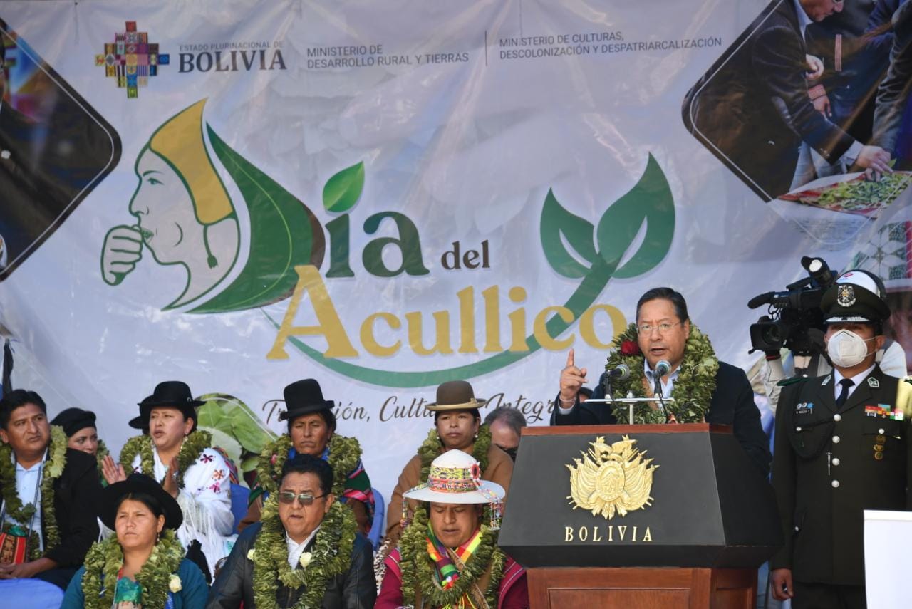 Presidente anuncia la construcción de un centro de investigación y otro de industrialización de la hoja de coca en los Yungas