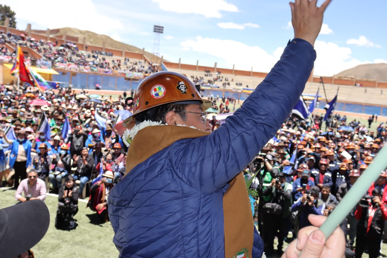 Presidente llama a tomar en cuenta intentos golpistas para no ser “sorprendidos”