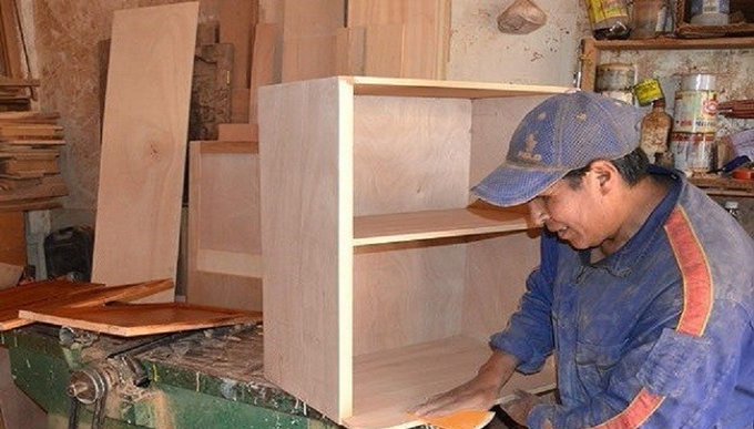 El Presidente saluda a los padres, carpinteros y radialistas en su día