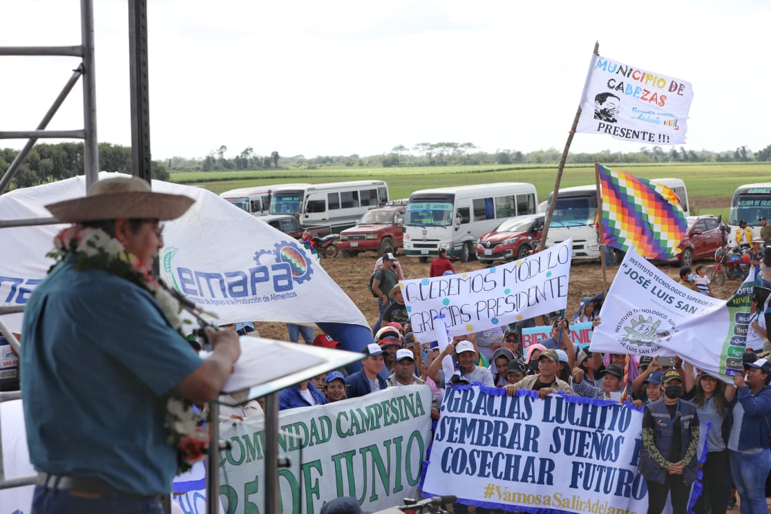 Santa Cruz: Arce coloca la piedra fundamental para construir la planta de almacenamiento de granos de Emapa con Bs 83,6 millones