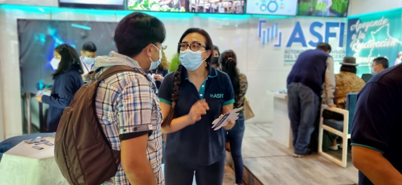 ASFI atendió más de 1.000 consultas en la Feria de Servicios Financieros