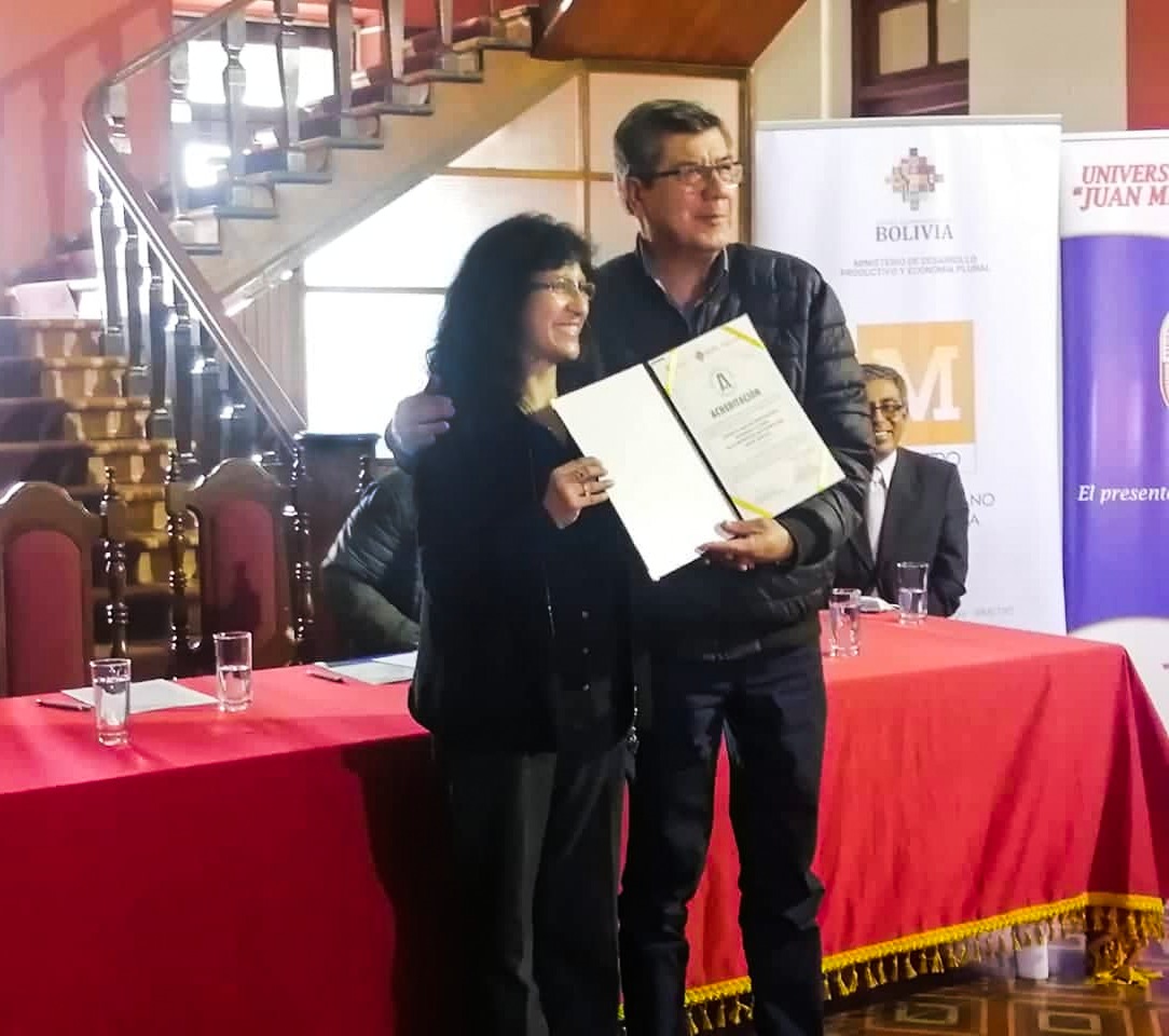 Ibmetro acredita a laboratorio de la Universidad Misael Saracho para certificar calidad de vinos y singanis 