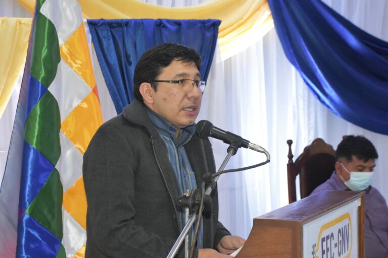 Hidrocarburos lanza programa de conversión vehicular a GNV con kits de quinta generación en Chuquisaca