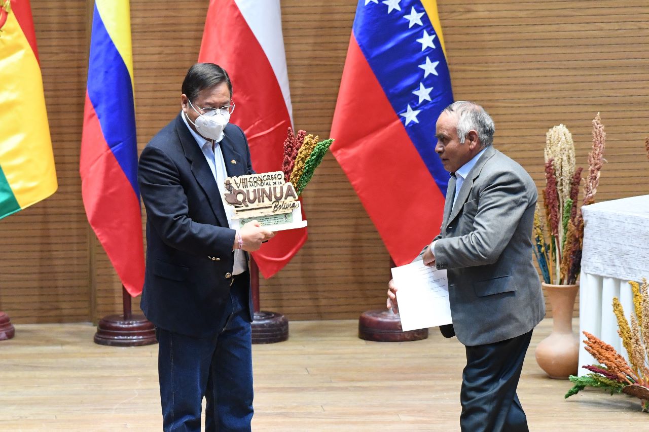 Bolivia será sede del VIII Congreso Mundial de la Quinua con miras a subir la producción y apuntar a la industrialización (amplia)