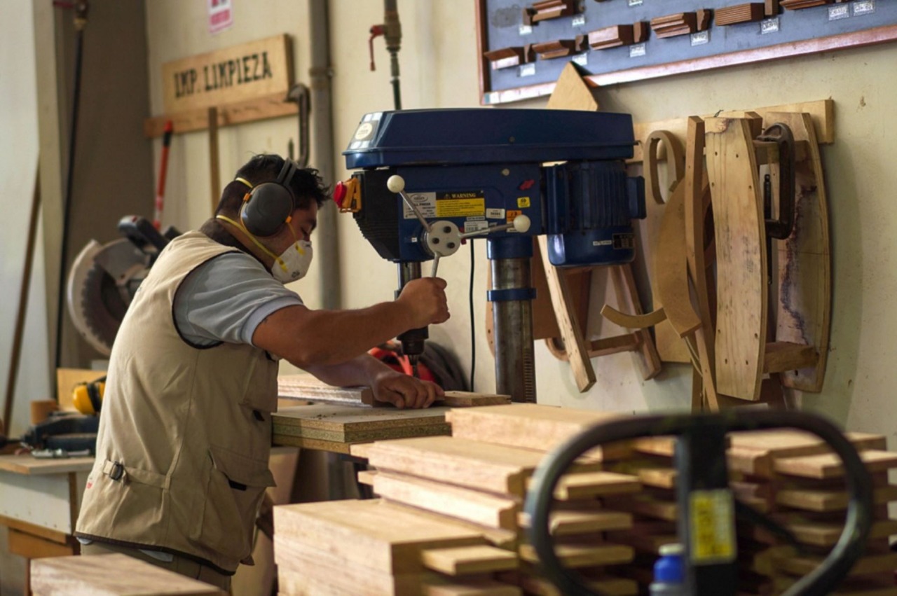 Analista: Con políticas coherentes, Bolivia logra la más baja inflación, récord en exportaciones y crecimiento económico