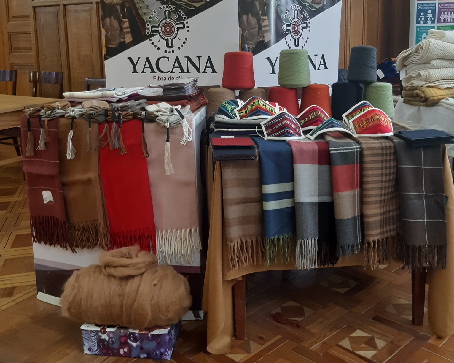 Yacana oferta mantillas y chalinas 100% de fibra de alpaca a precios “muy” accesibles