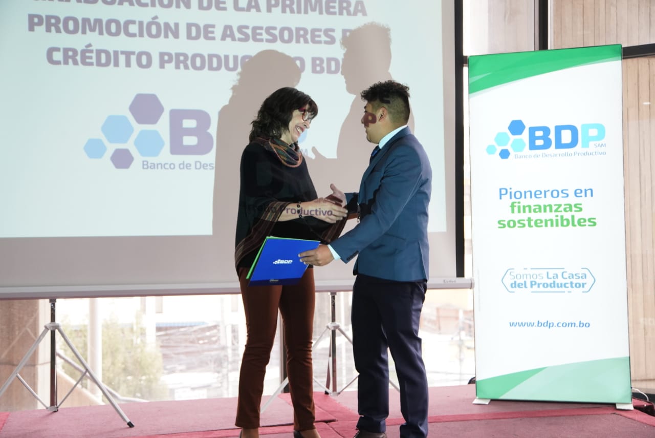 Primera promoción de asesores de crédito productivo BDP se gradúa para fortalecer la inclusión financiera 