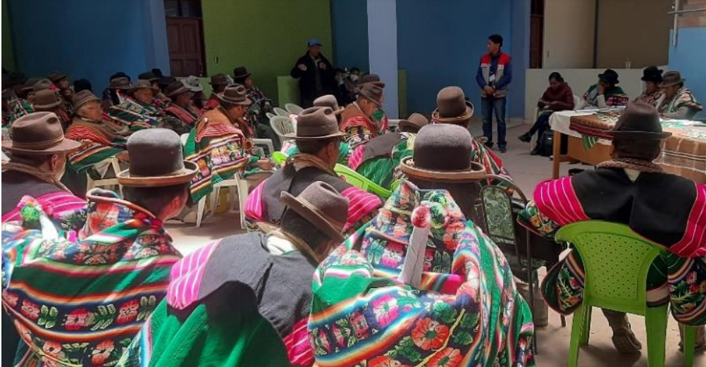 Autoridades indígenas en Oruro reciben información sobre el censo 2024 y comprometen apoyo