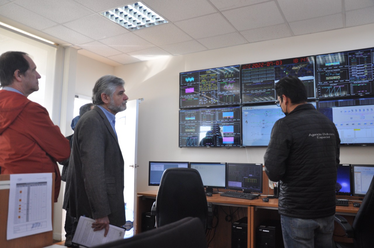 Argentina y Bolivia avanzan en agenda en el ámbito espacial, comunicación e investigación