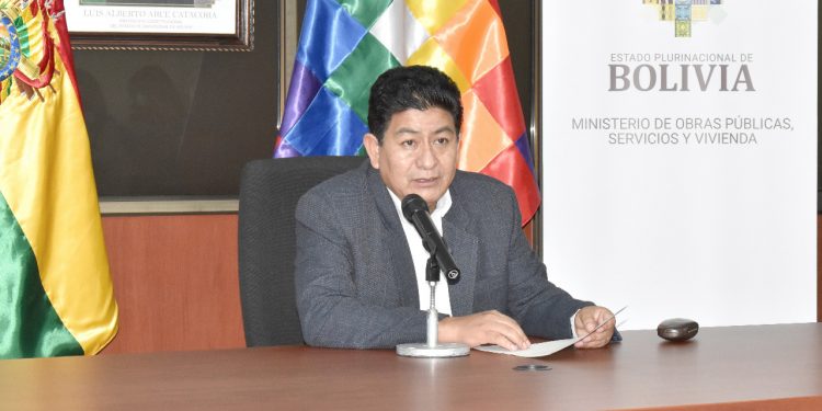 Ministro de Obras Públicas anuncia predisposición para dialogar con transportistas en Cuatro Cañadas 